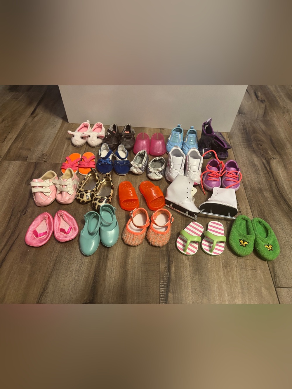 19 Pairs of 18” doll shoes